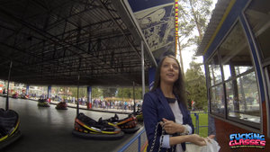 18 year old girl Ella Woods nudes on a vibrator after slowly removing clothing